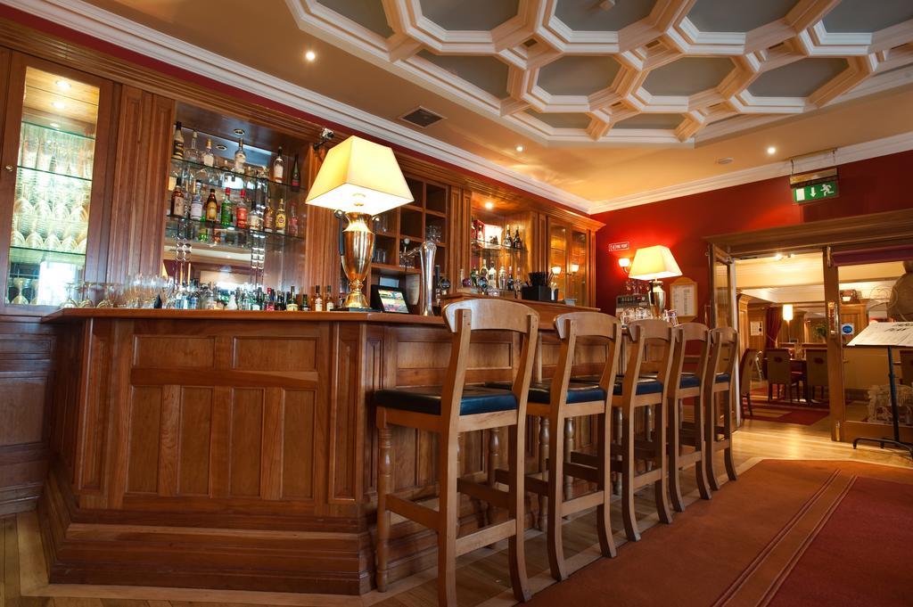 Carnegie Court Hotel Swords Exterior foto